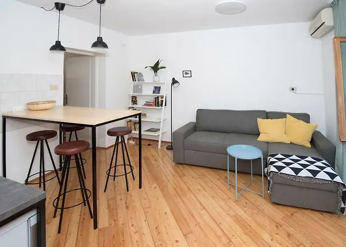 Mila Vila - Charming Apartment Near The Sea